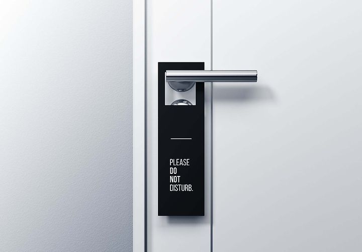 Free Door Hanger Mockup Psd 1