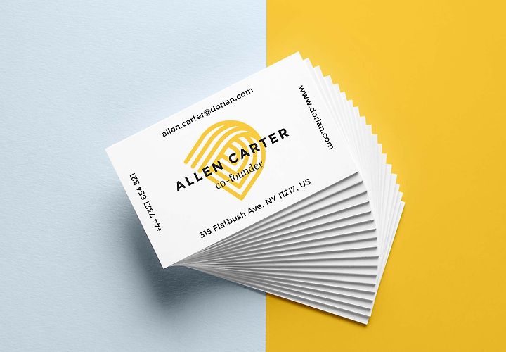 Free Realistic Business Card Mockup Psd 1