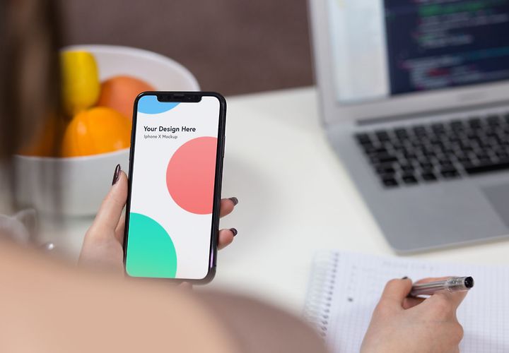 Photo Realistic Iphone X Mockup Psd 1