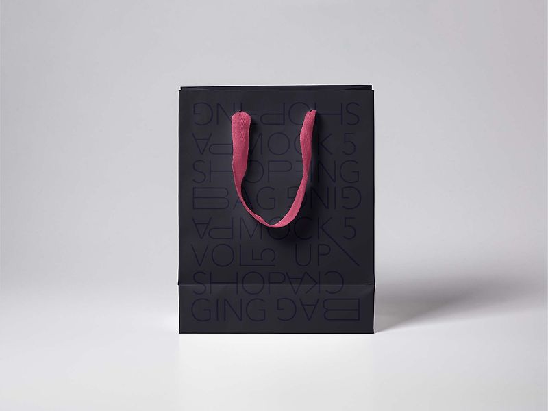 Free shopping bag mockup in psd